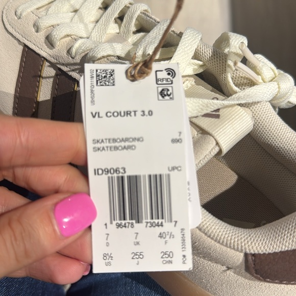 Adidas Cream and Brown Casual Sneakers size 7 NEW - Picture 5 of 5